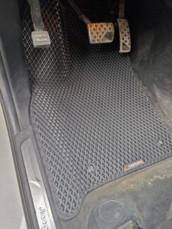 Коврики на Jeep Grand Cherokee (WK2) 2010 - 2022 в Рязани