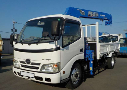 Коврики на Hino 300 I узкая кабина 1999 - 2015 в Рязани
