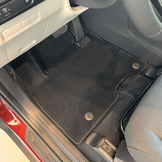 Ворсовые коврики на KIA Carnival IV 7 мест с оттоманками 2020 - 2025 в Рязани Ворсовые коврики на KIA Carnival IV 7 мест с оттоманками 2020 - 2025 в Рязани