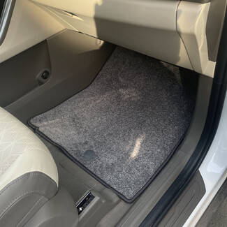 Ворсовые коврики на KIA Carnival IV 7 мест с оттоманками 2020 - 2025 в Рязани Ворсовые коврики на KIA Carnival IV 7 мест с оттоманками 2020 - 2025 в Рязани
